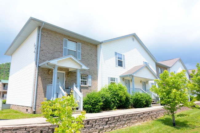 Exterior de la casa adosada - Townhomes & Flats at MSU