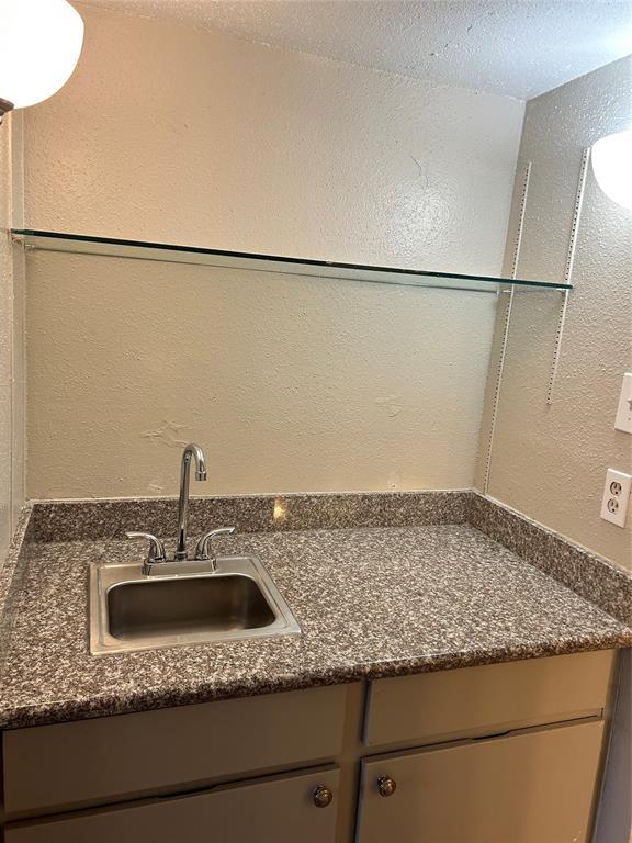 Foto del edificio - 3901 Woodchase Dr