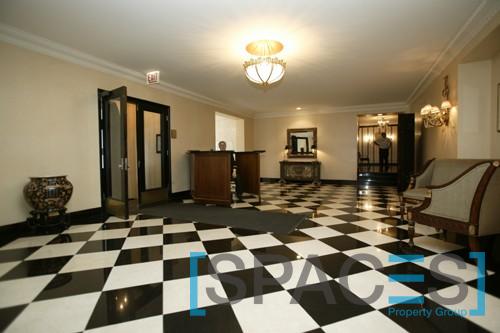 Building Photo - 3000 N Sheridan Rd