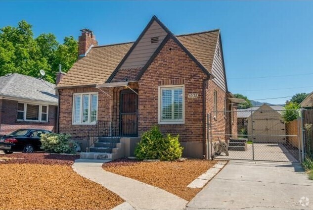Building Photo - 1935 S 700 E