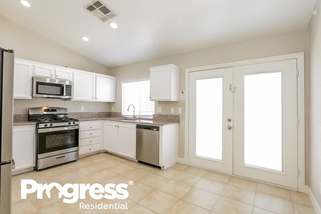 Foto del edificio - 4852 Minturn Ave