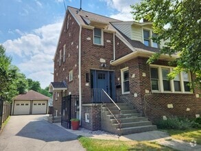Building Photo - 335 W Palatine Rd