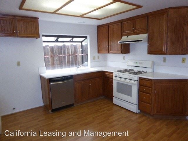 Building Photo - 3 br, 2 bath House - 15648 Burt Ct.