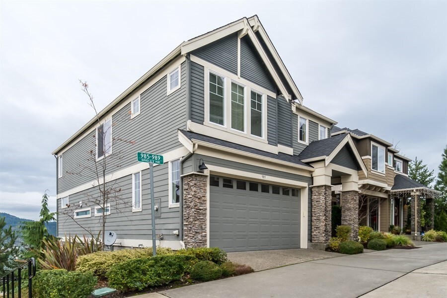 Foto principal - 985 3rd Ave NE