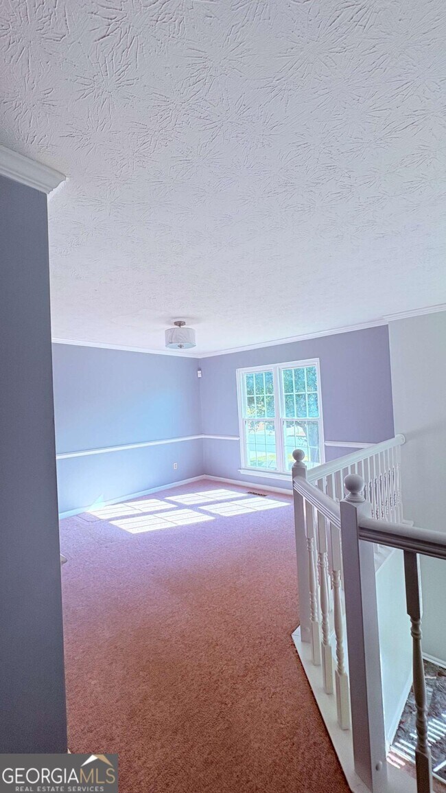 Building Photo - 221 Heathrow Dr