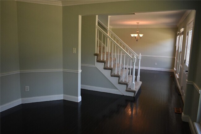 Building Photo - 16407 Westglen Farms Dr