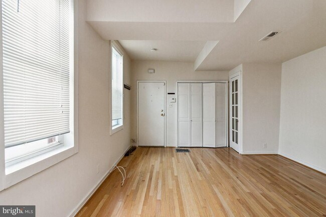 Foto del edificio - 1446 William St