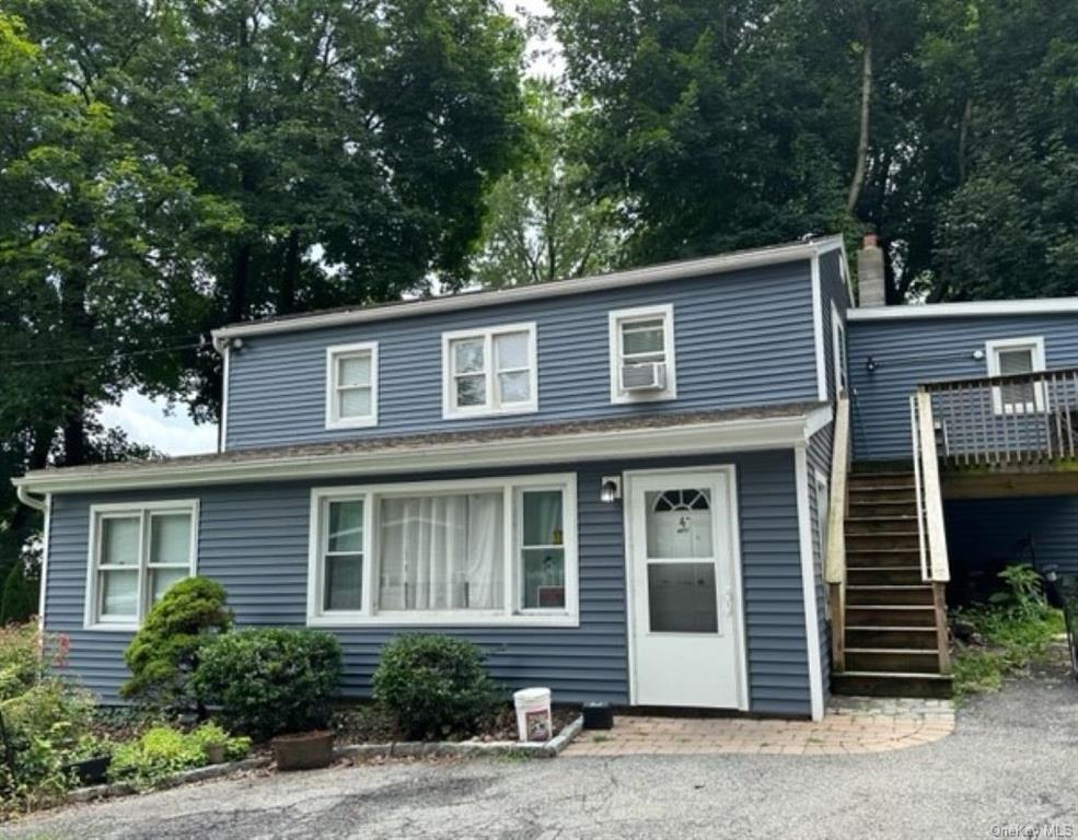 Primary Photo - 4 Riverview Ave