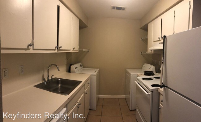 Building Photo - 2 br, 1 bath House - 475 Jennifer Jean Dr.