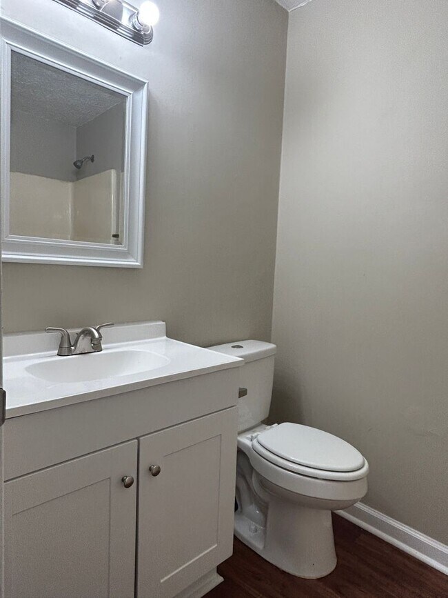 Foto del edificio - 1625/1627 Cedar Shoals Dr