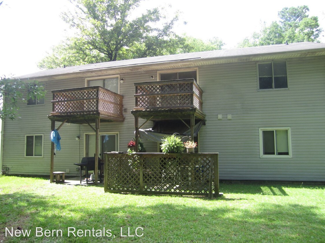 Foto principal - 2 br, 1 bath House - 310-C Briarwood Ln