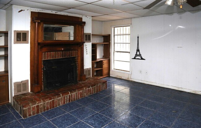 Building Photo - 1168 Burns St