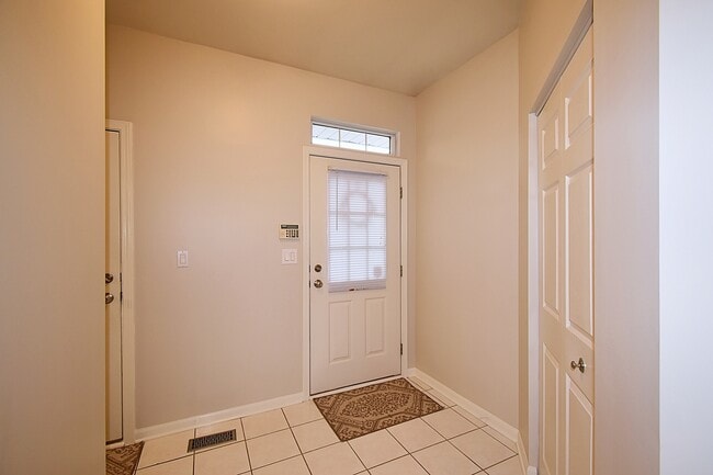 Building Photo - 1815 Moore Ct