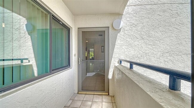 Foto del edificio - 835 S Osprey Ave