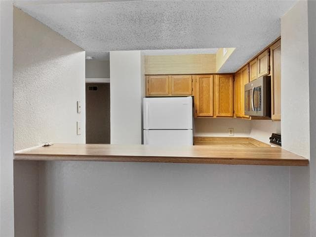 Building Photo - 2305 Basil Dr