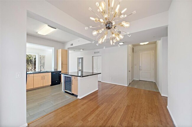 Foto del edificio - 3505 Sage Rd