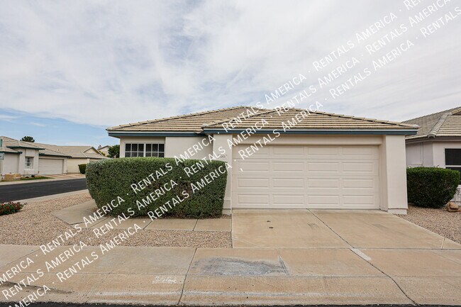 Building Photo - 15831 N 6th Ave