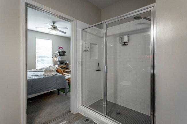 Foto del edificio - 8605 Tradewind Cir