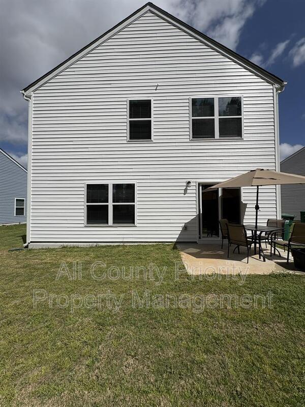 Foto del edificio - 3803 Falcon Ct