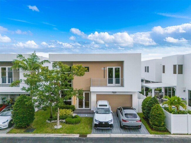 Foto del edificio - 7533 NW 98th Ct