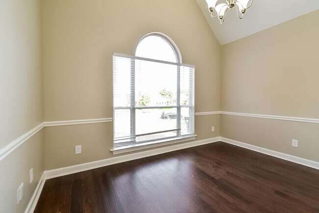 Building Photo - 4494 Graystone Dr