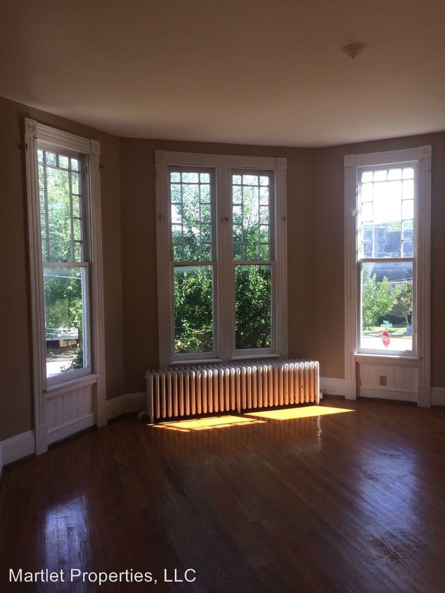 209 Maple Ave Unit 1 4, Waynesboro, VA 22980 Room for Rent in