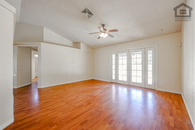 Foto del edificio - 5727 W Villa Maria Dr