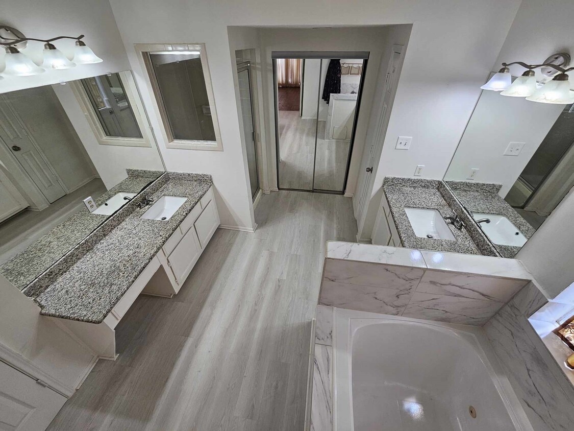 Foto principal - 13415 Lynnville Dr
