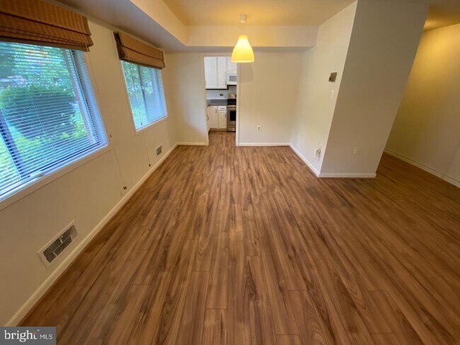 Foto del edificio - 10662 Weymouth St
