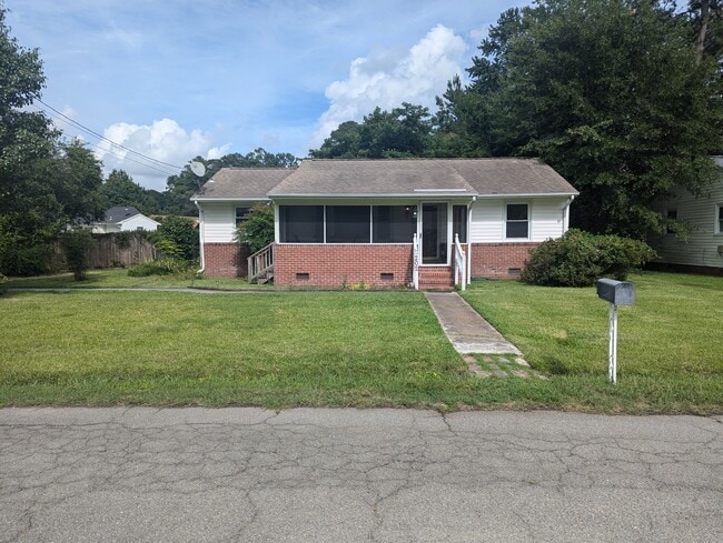 Building Photo - 202 Kay Rd