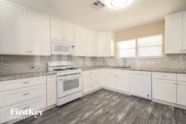 Foto del edificio - 1204 Trenton Ln