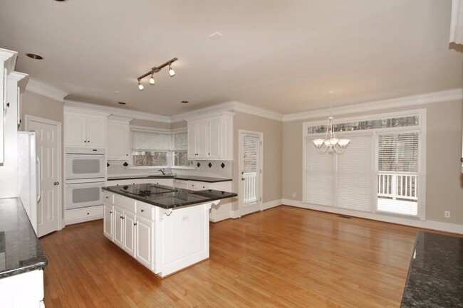 Building Photo - 4270 Laurel Grove Trce