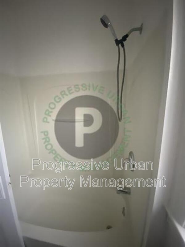Foto del edificio - 1442 W 101st St