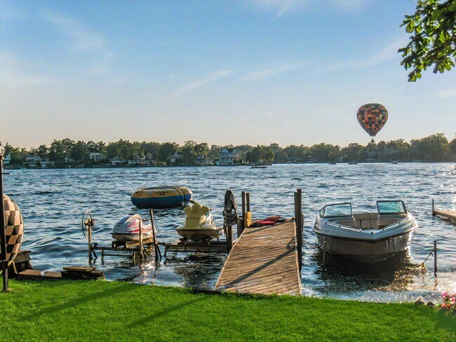 Foto del edificio - 121 N North Shore Dr