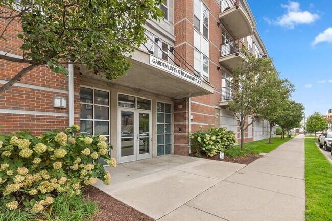 Building Photo - 66 Winder St