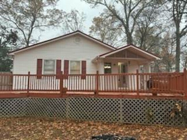 Building Photo - 2306 Old Lower River Rd