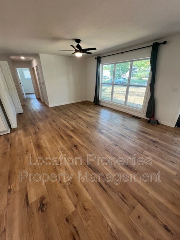 Foto del edificio - 1934 Emerald Dr