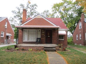 Building Photo - 18275 Rosemont Ave