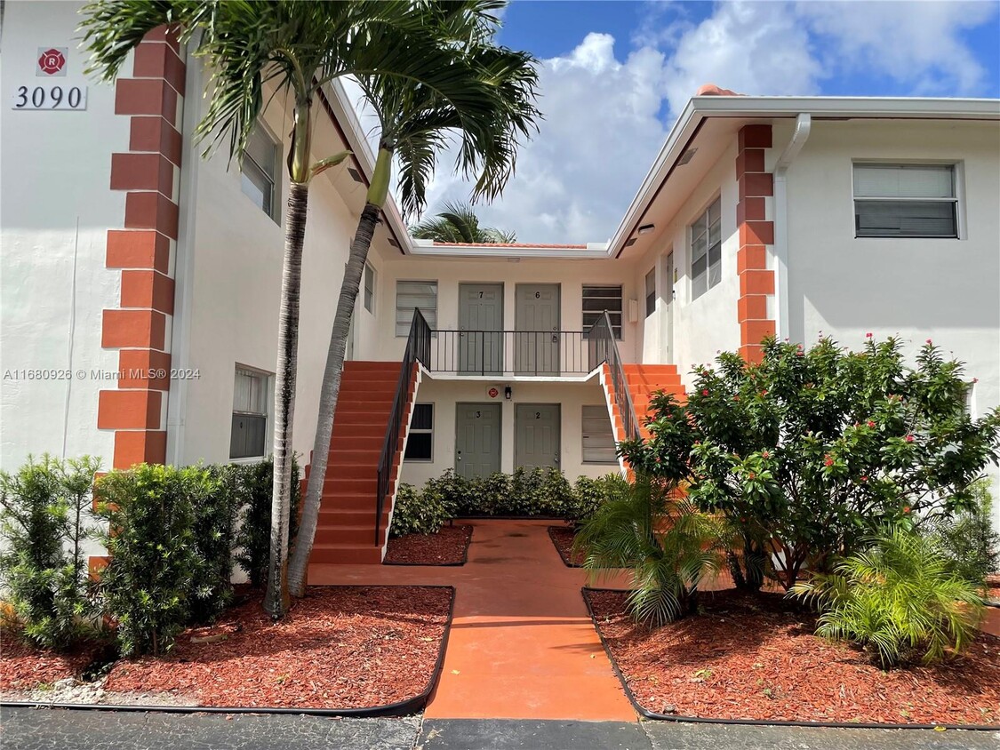 Primary Photo - 3090 Coral Springs Dr