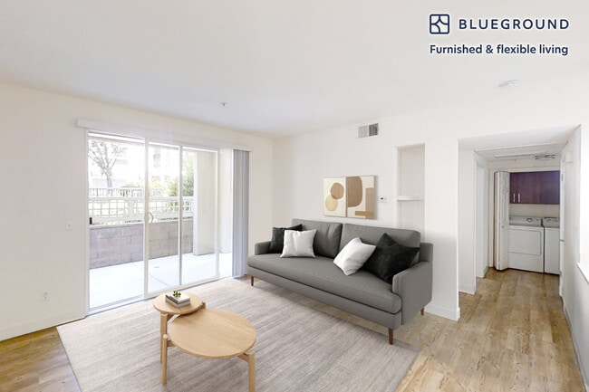 Foto del edificio - 1257 Lakeside Dr