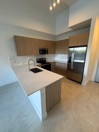 Building Photo - 2509 NE 182nd St