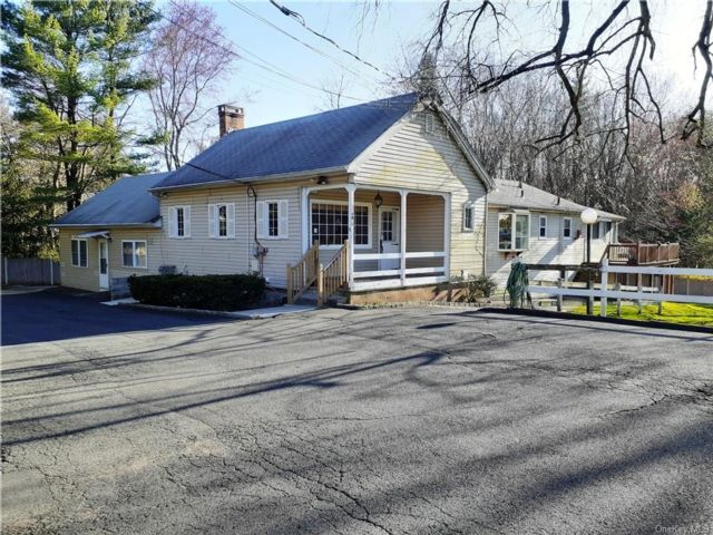 Primary Photo - 33 Germonds Rd