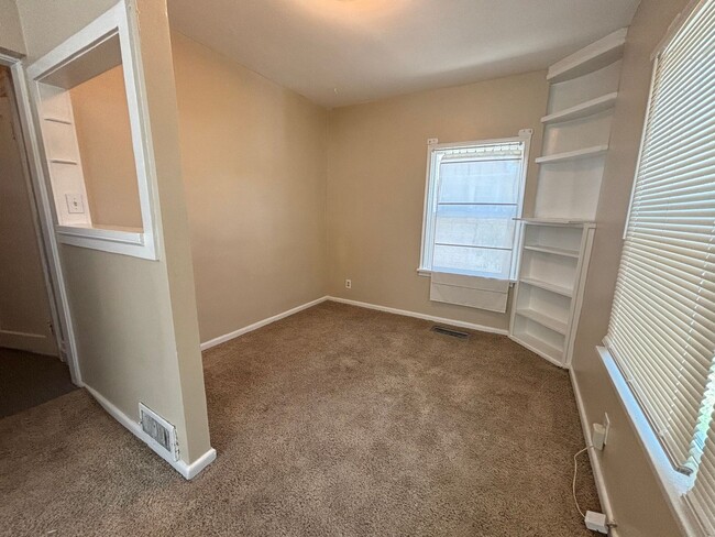 Building Photo - 1631 S 500 E