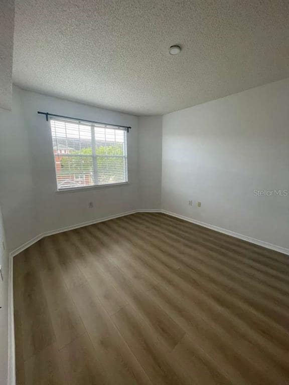 Foto del edificio - 3502 Windy Walk Way