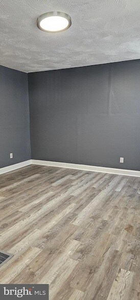 Foto del edificio - 1221 Poplar Grove St