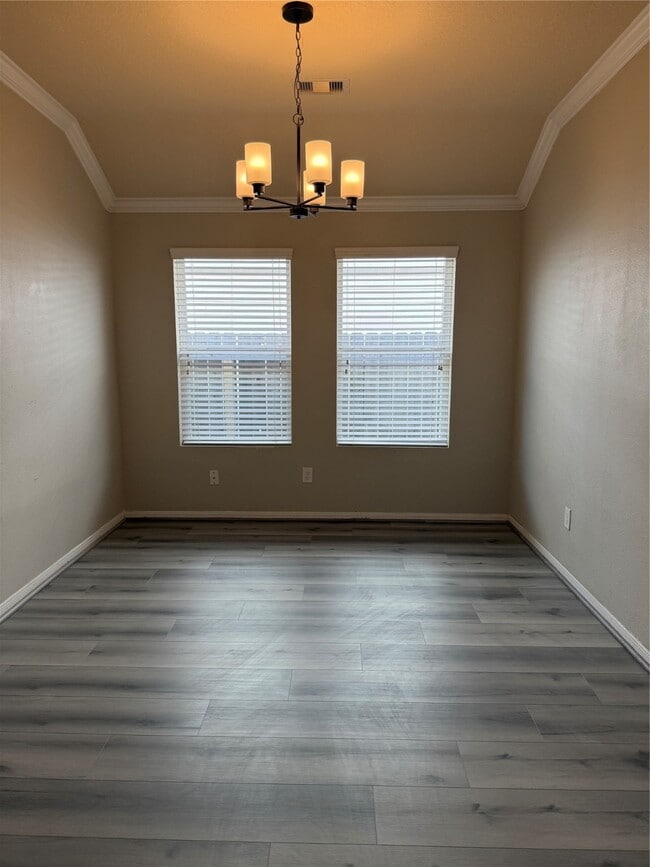 Building Photo - 3411 Apple Dale Dr