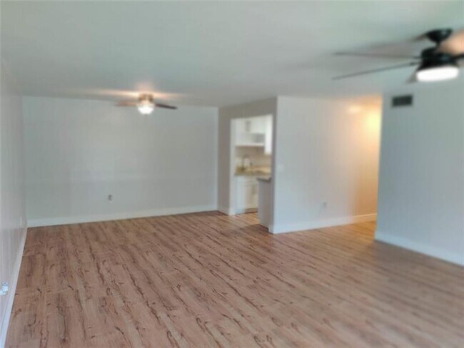 Foto del edificio - 1951 Atlantic Shores Blvd