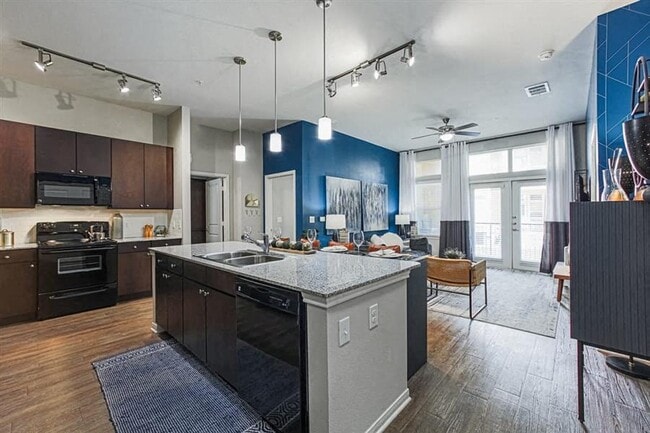 Interior Photo - Aspire at 610