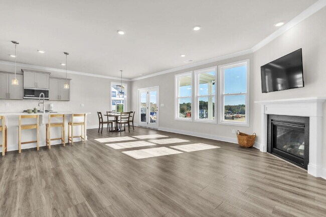 Foto del edificio - Elegant 5BR/4BA Home Minutes from the Swam...