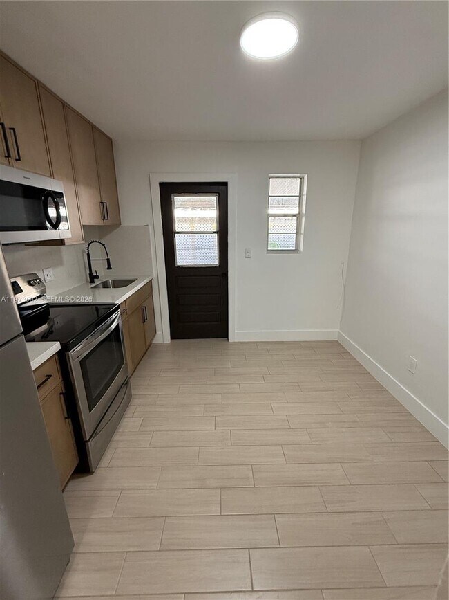 Foto del edificio - 11063 SW 5th St